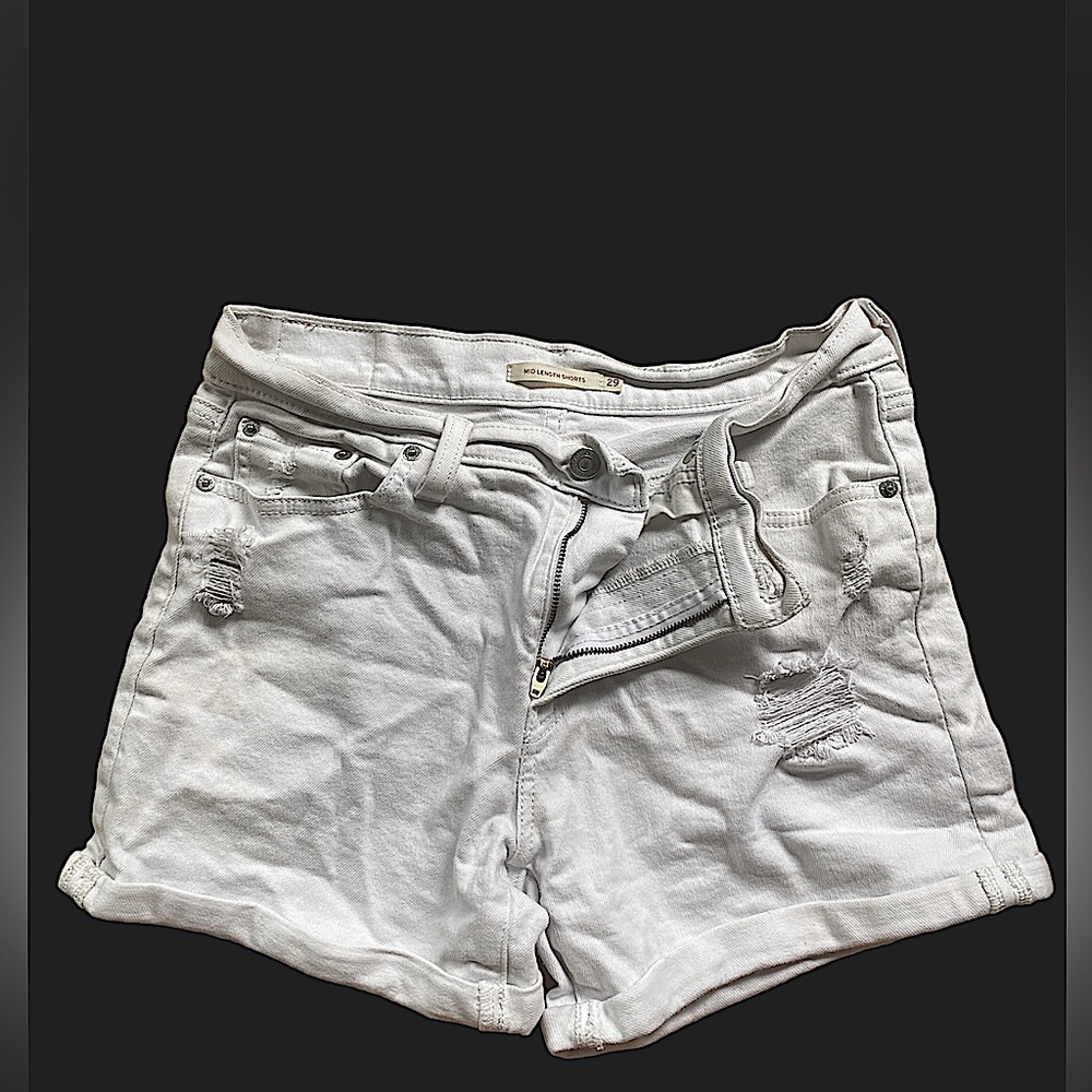 levi white jean shorts